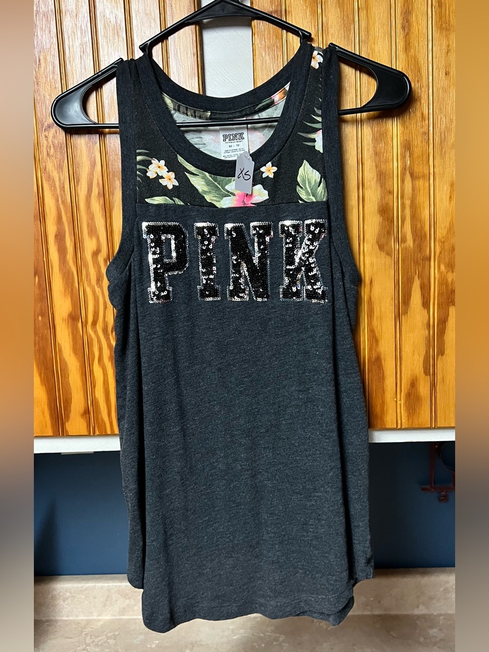 PINK Victoria's Secret Women's Black Sequin Logo Tank Top size XS